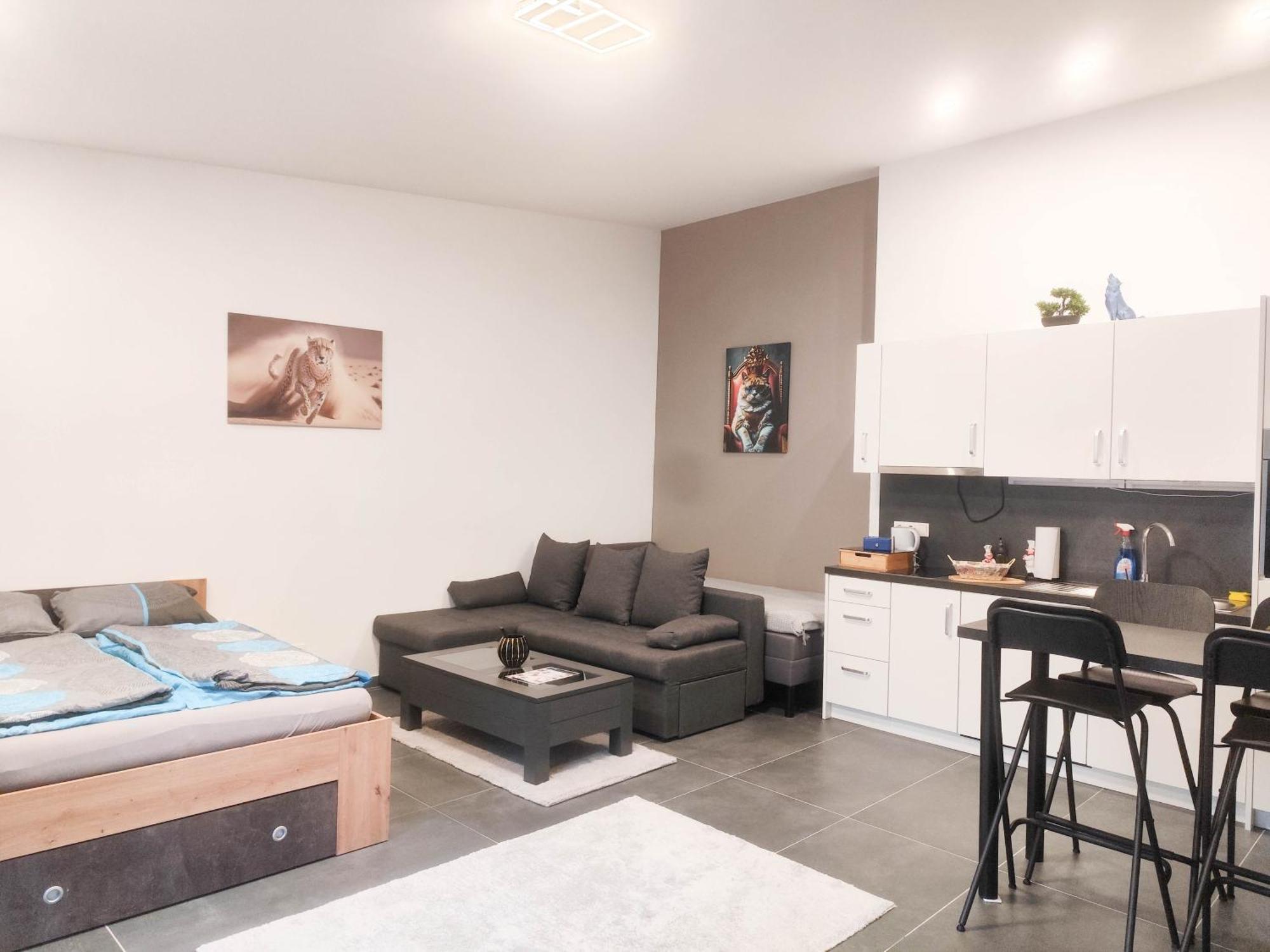 Cozy In Location With Free Parking Apartament