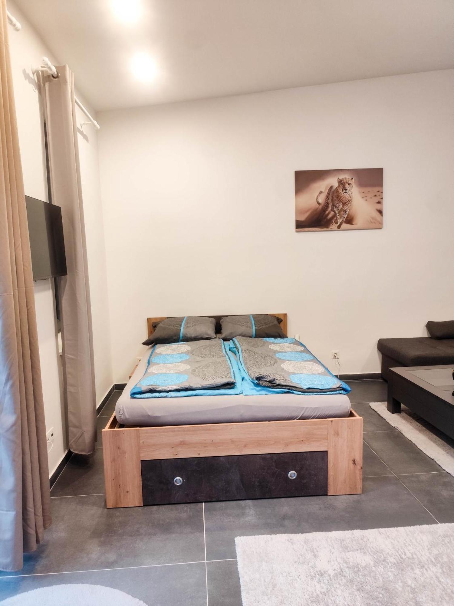 Cozy In Location With Free Parking Wiedeń