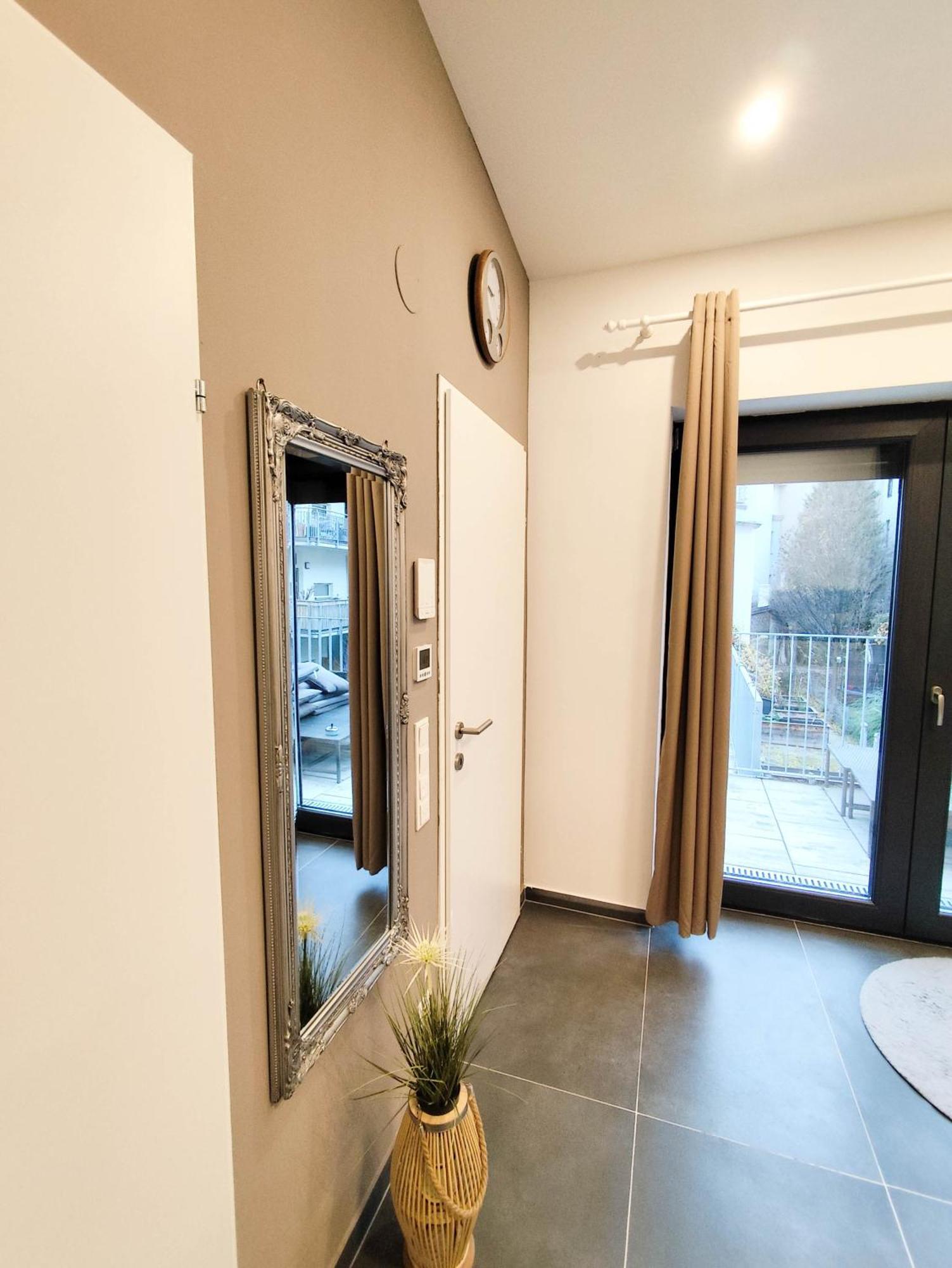 Cozy In Location With Free Parking Wiedeń
