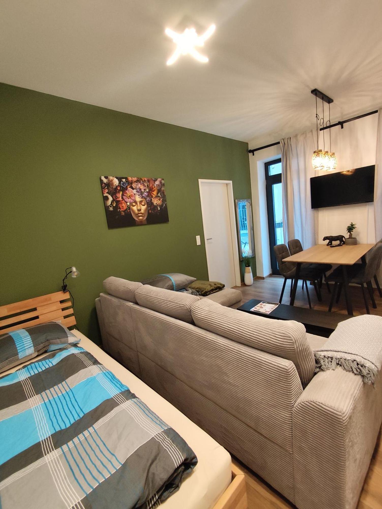 Cozy In Location With Free Parking Apartament *